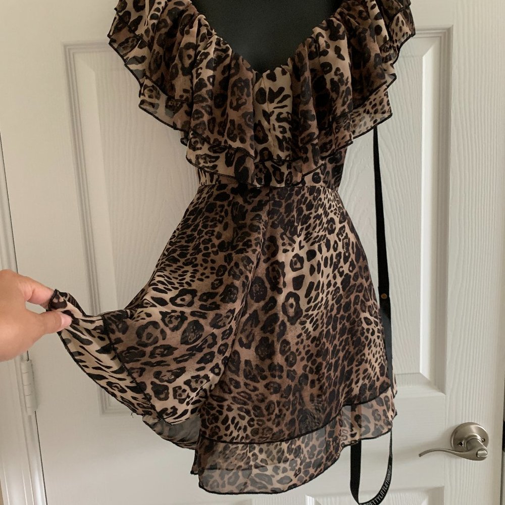 NWT PrettyLittleThing Women´s Romper, Size 4 - Picture 6 of 16